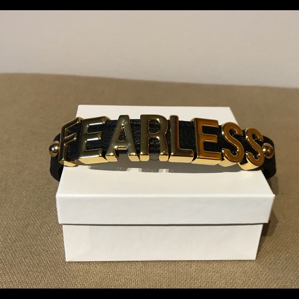 BCBG ‘Fearless’ bracelet - Picture 1 of 3